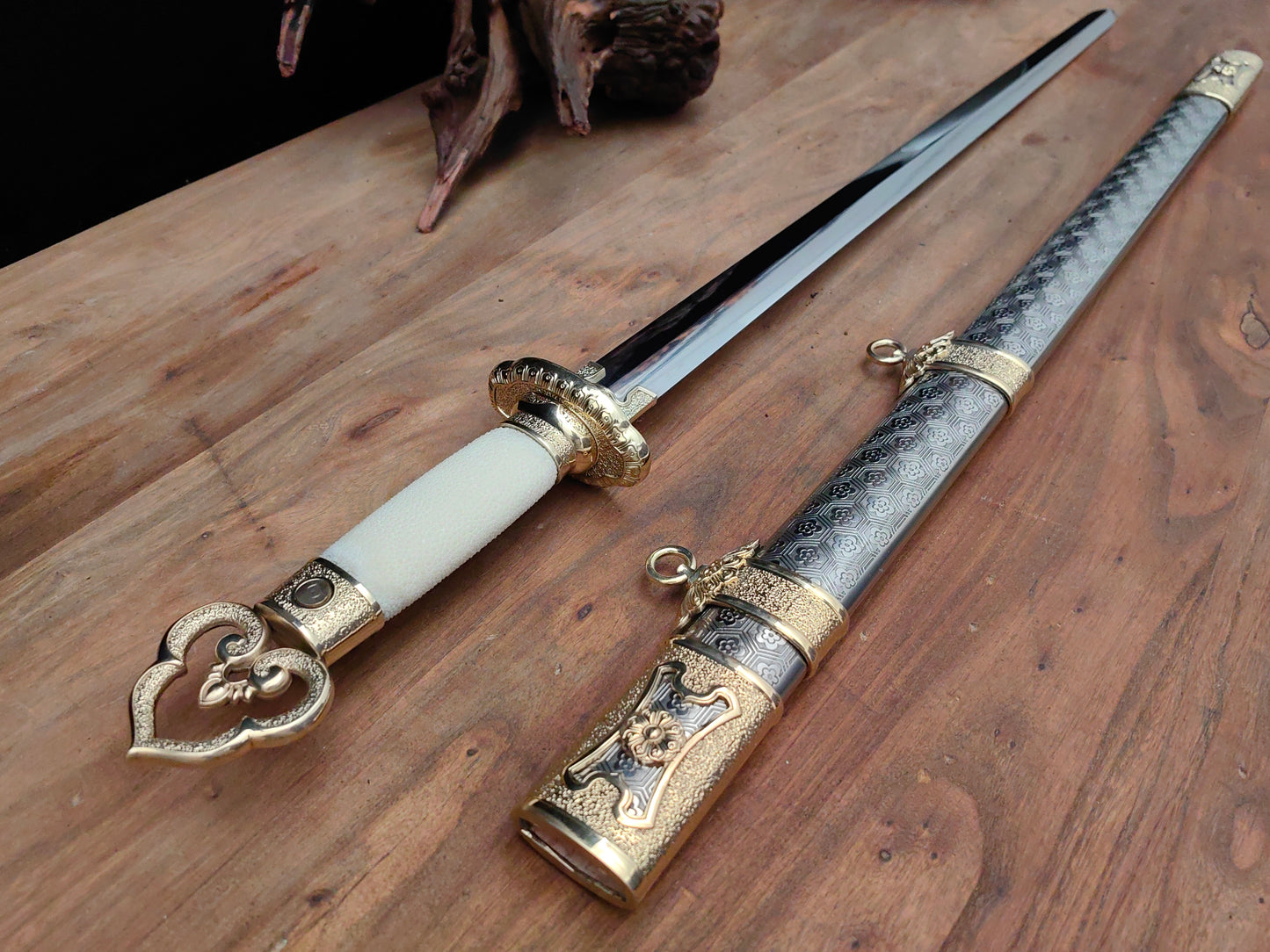 Winter Plum Jian (傲雪寒梅剑) – Hand-Forged Chinese Sword with Stainless Steel Scabbard