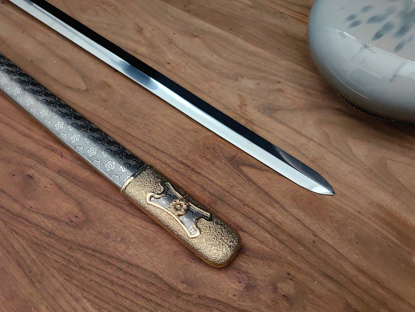 Winter Plum Jian (傲雪寒梅剑) – Hand-Forged Chinese Sword with Stainless Steel Scabbard