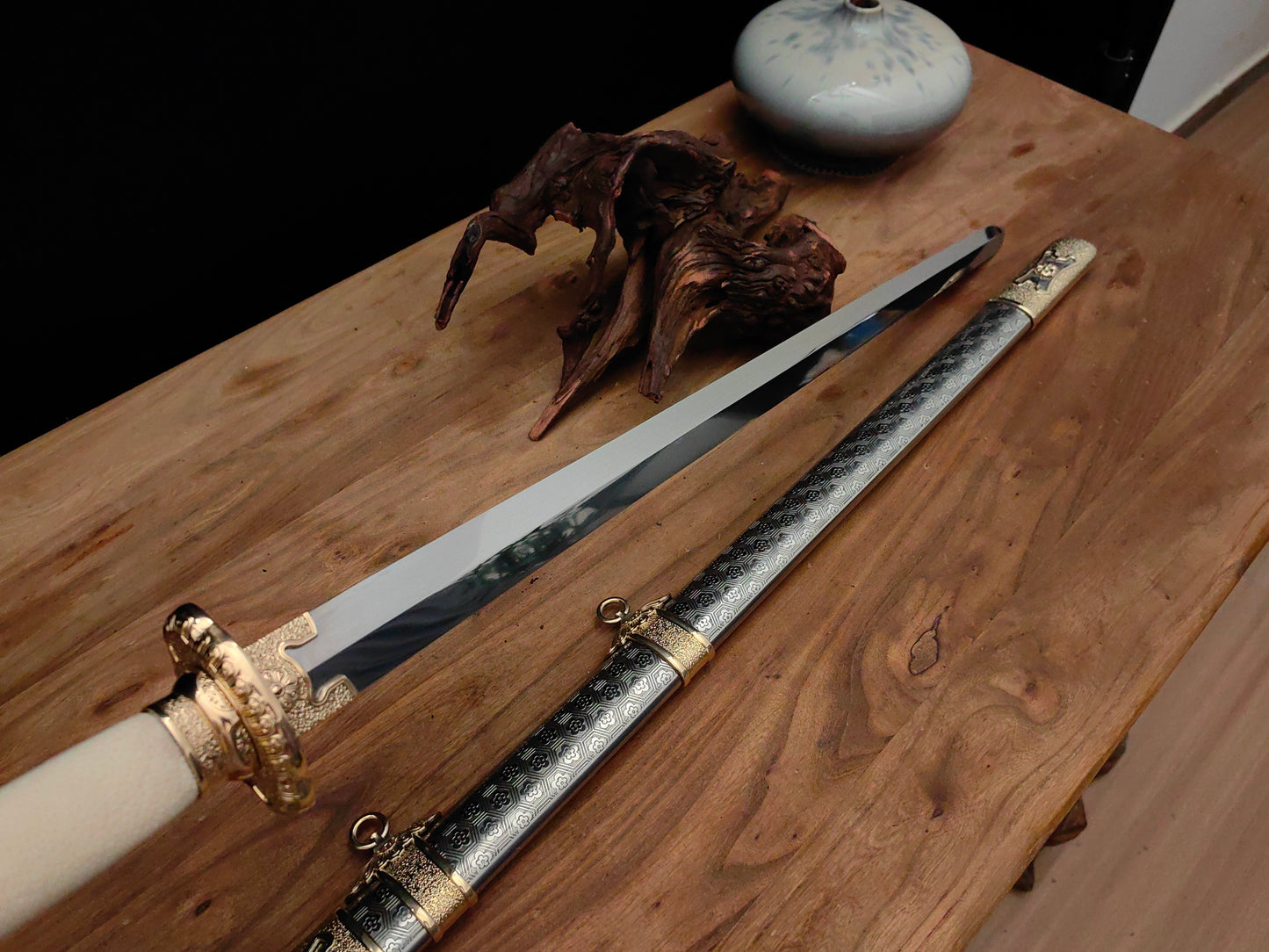 Winter Plum Jian (傲雪寒梅剑) – Hand-Forged Chinese Sword with Stainless Steel Scabbard